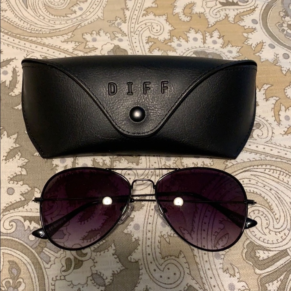 Black Diff Aviators - image 2